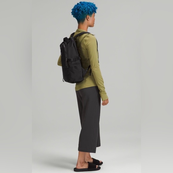 NWT Lululemon New Crew Black Backpack 22L main image 7